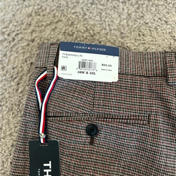Tommy Hilfiger Men’s Plaid Dress Pants
Size 38Wx32L
NWT - Picture 4 of 8